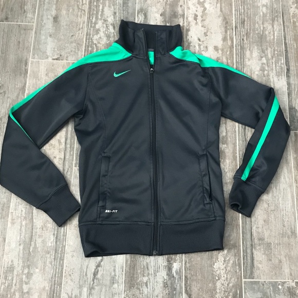 gym jacket womens nike